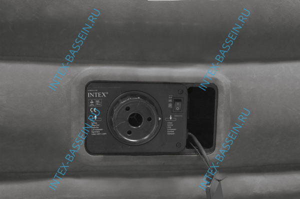 Кровать INTEX надувная 152 x 203 x 33 см, встроенный насос 220V, артикул 67770