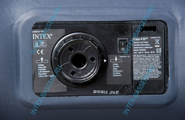 Матрас INTEX надувной 152 x 203 x 23 см, встроенный насос 220V, артикул 66781