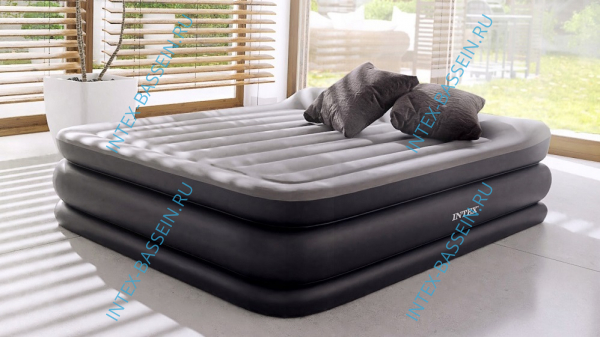 Кровать INTEX надувная 152 x 203 x 42 см, встроенный насос 220V, артикул 64136